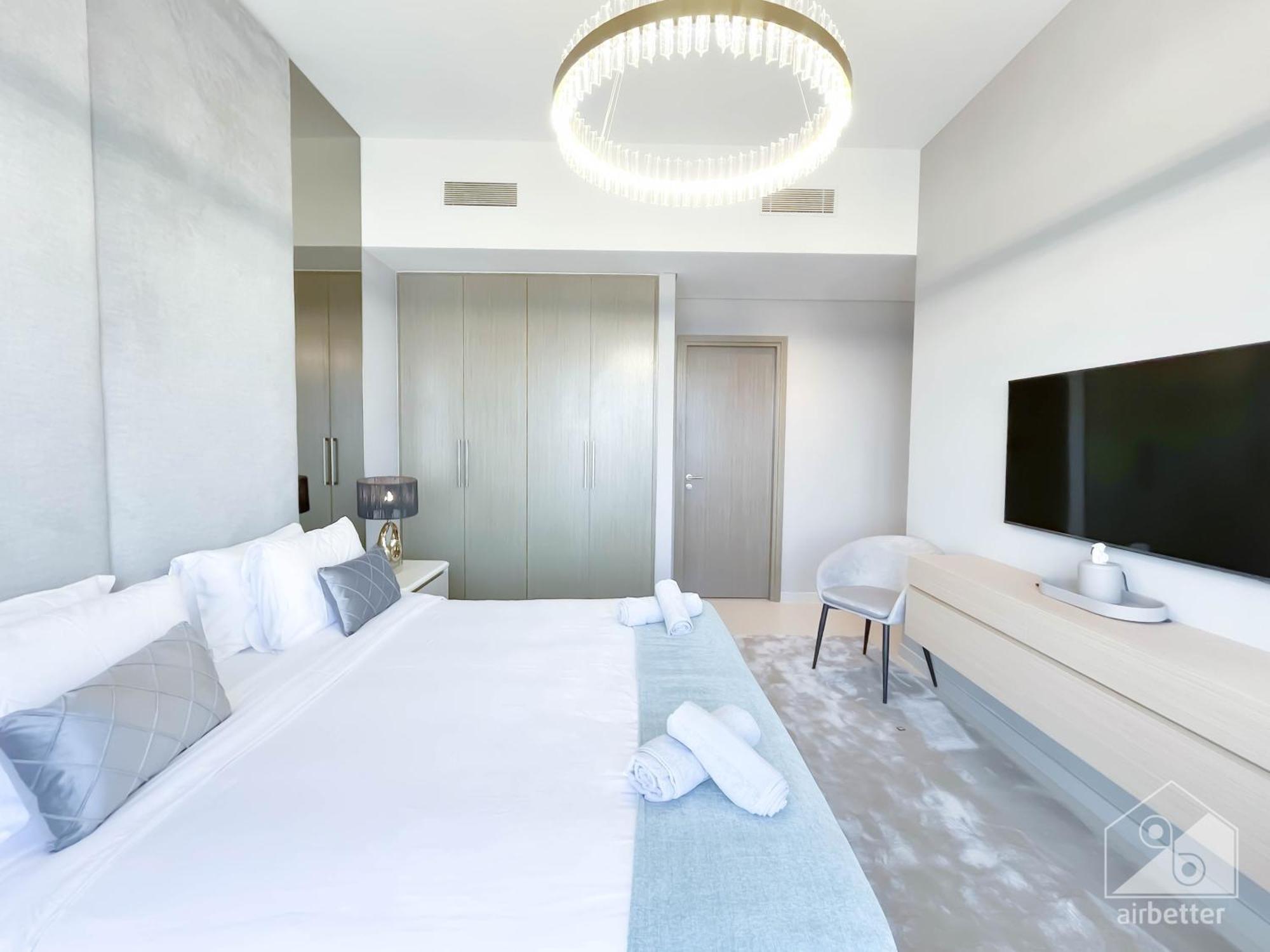 Luxury Burj Royale Apt Balcony & Breathtaking View Apartment