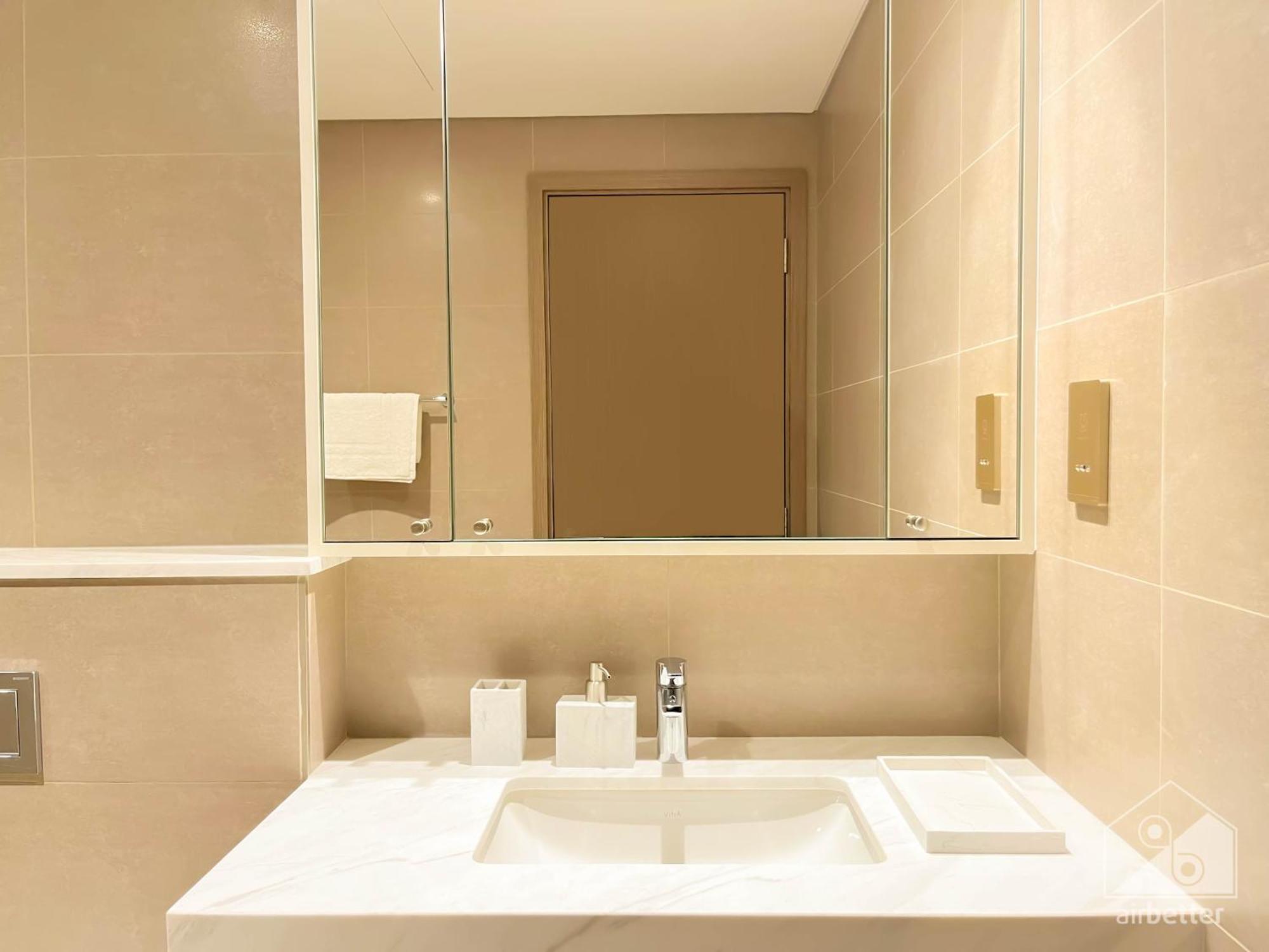Luxury Burj Royale Apt Balcony & Breathtaking View Apartment